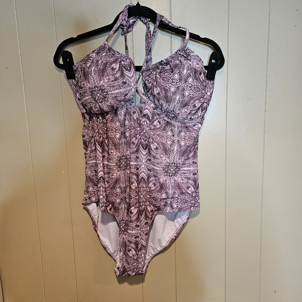 Swimsuits For All Halter Top Bathing Suit, Womens Size 20, Black And Pink Paisly
